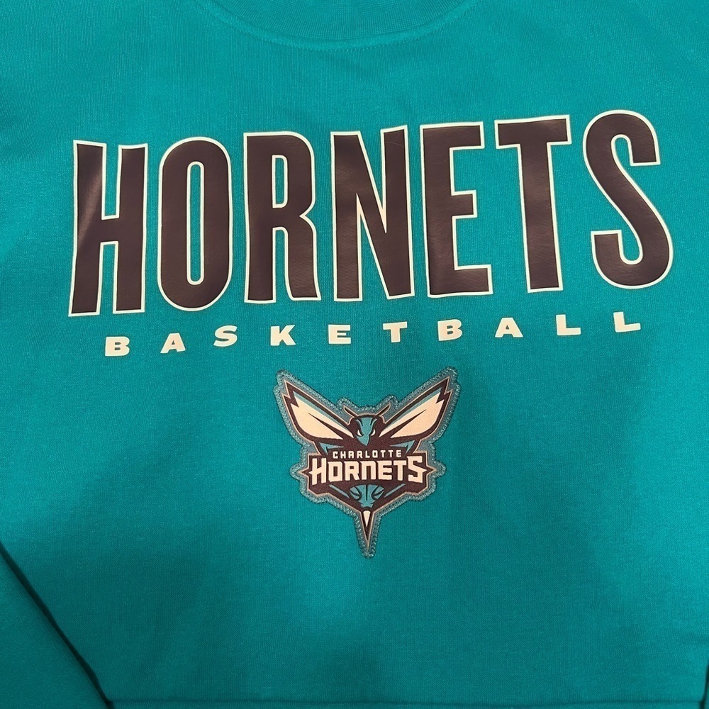 NWT Charlotte Hornets Hoodie Men L Teal Solid Fanatics Pullover Sweatshirt (B3) - Picture 2 of 5